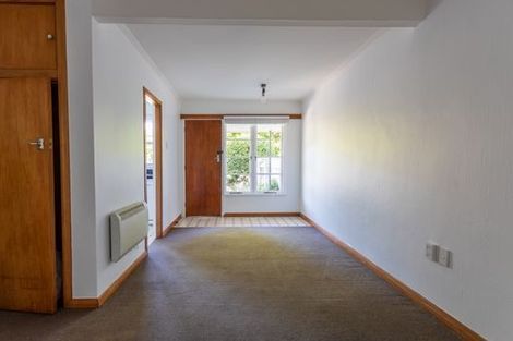 Photo of property in 33 Pahiatua Street, Hokowhitu, Palmerston North, 4410