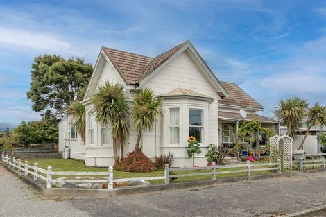 Photo of property in 34 Wakefield Street, Westport, 7825