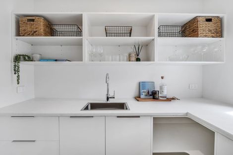 Photo of property in 87 Durie Vale Road, Durie Hill, Wanganui, 4500