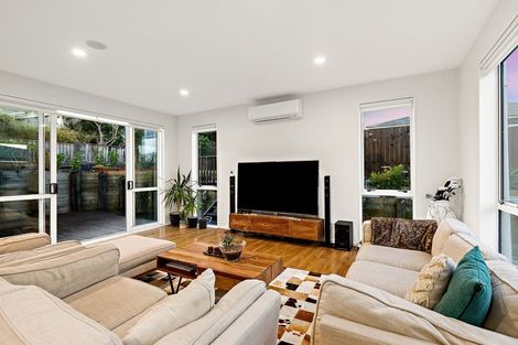 Photo of property in 3 Younger Lane, Massey, Auckland, 0614