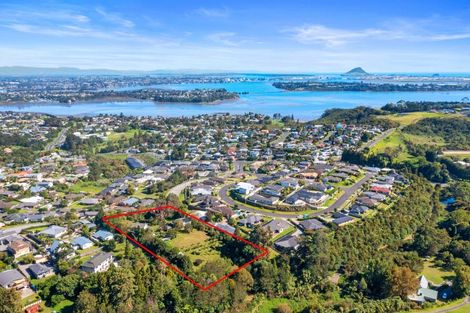 Photo of property in 27 Waikite Road, Welcome Bay, Tauranga, 3112