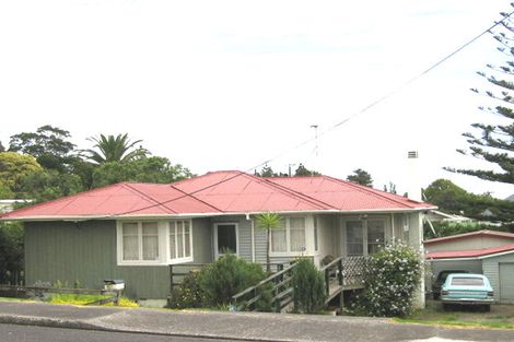 Photo of property in 266 Rangatira Road, Beach Haven, Auckland, 0626