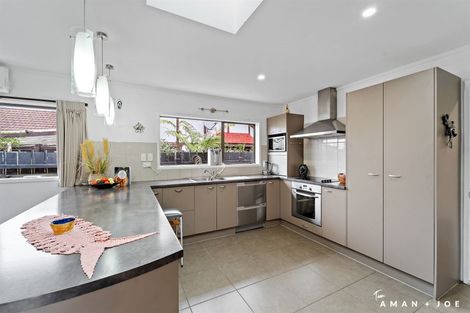 Photo of property in 6 Muscat Place, Henderson, Auckland, 0612
