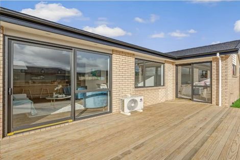 Photo of property in 5 Booker Drive, Tuakau, 2121