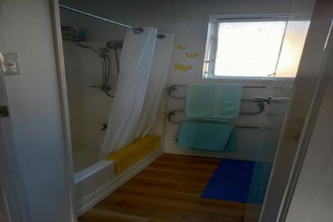 Photo of property in 31 Shearwater Street, One Tree Point, 0118