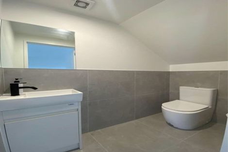 Photo of property in 2/103 Flanshaw Road, Te Atatu South, Auckland, 0610