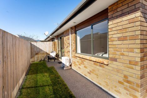 Photo of property in Rangeview Villas, 4/9 Fuller Close, Levin, 5510