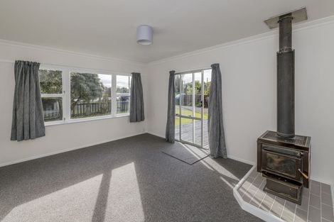 Photo of property in 10 Ngaio Street, Otaki Beach, Otaki, 5512