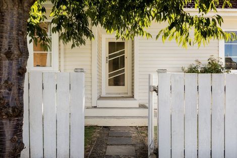 Photo of property in 127b Williams Street, Cambridge, 3434