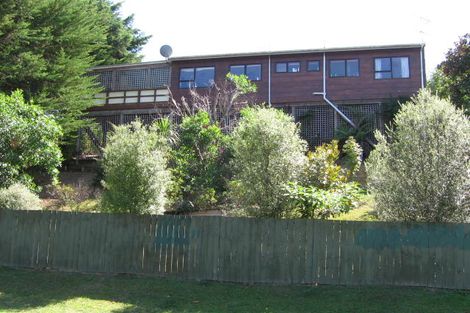 Photo of property in 3 Awaruku Road, Torbay, Auckland, 0630