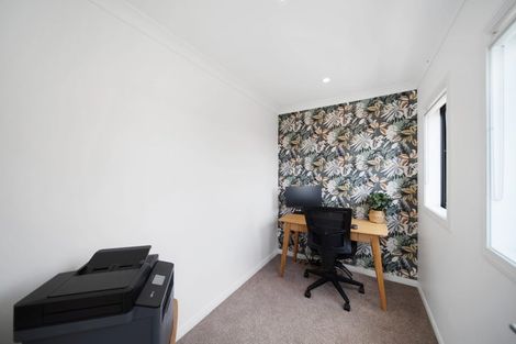 Photo of property in 8 Awakirihi Close, Shamrock Park, Auckland, 2016