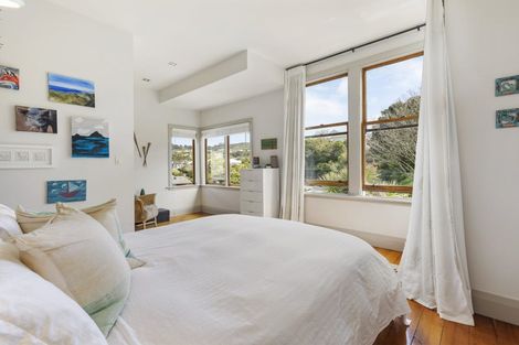 Photo of property in 43 Grove Road, Kelburn, Wellington, 6012