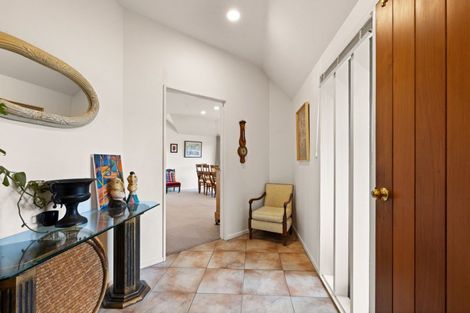 Photo of property in 6 Kingsgate Avenue, Havelock North, 4130