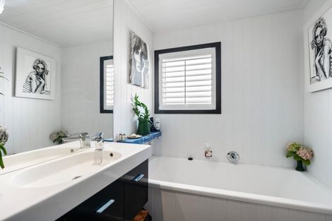 Photo of property in 93 Marine Parade, Mount Maunganui, 3116