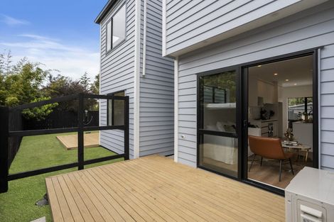 Photo of property in 21a Pipitea Place, Massey, Auckland, 0614