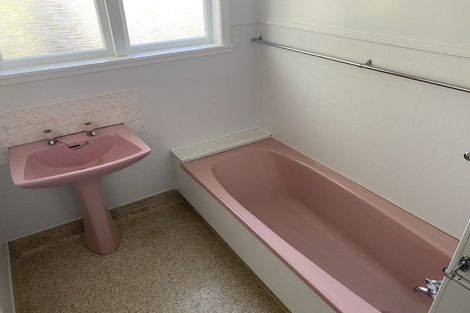 Photo of property in 63 Havelock Road, Havelock North, 4130