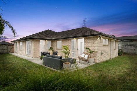 Photo of property in 208 Ballintoy Park Drive, Welcome Bay, Tauranga, 3175