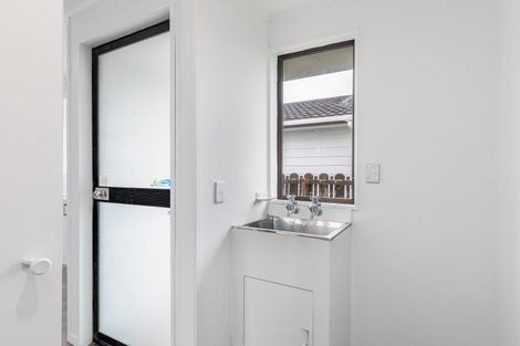 Photo of property in 2/45 Dominion Road, Papakura, 2110