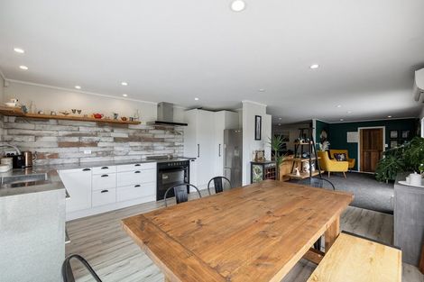 Photo of property in 525 Valley Road, Kaiwaka, 0573