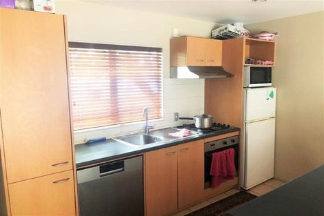 Photo of property in 5/218 Captain Springs Road, Onehunga, Auckland, 1061