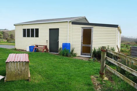 Photo of property in 278 Mountain Road, Maungaturoto, 0587