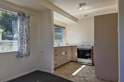 Photo of property in 12 Karaka Street, Merrilands, New Plymouth, 4312