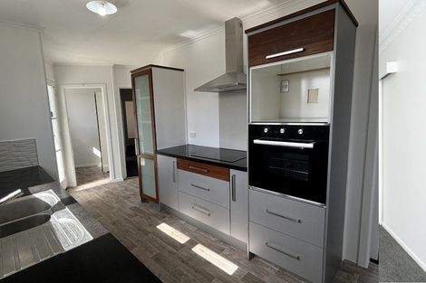 Photo of property in 77 Collins Road, Melville, Hamilton, 3206