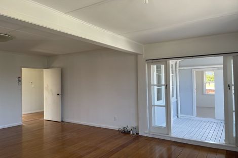 Photo of property in 1 Elphinstone Avenue, Wesley, Auckland, 1041