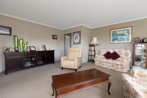 Photo of property in 5 Burnt Oak Drive, Pyes Pa, Tauranga, 3112