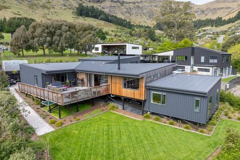 Photo of property in 13 Matuku Lane, Heathcote Valley, Christchurch, 8022