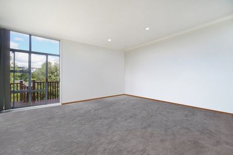 Photo of property in 51 Sunset Road, Totara Vale, Auckland, 0632