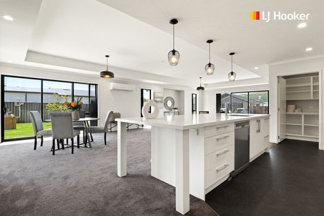 Photo of property in 5 Tate Crescent, Green Island, Dunedin, 9018