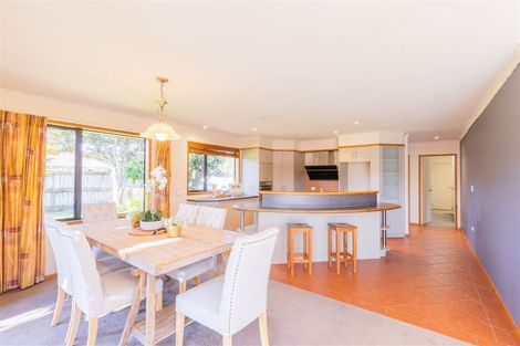 Photo of property in 16 Milbrook Place, Chartwell, Hamilton, 3210