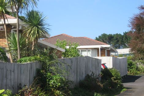 Photo of property in 172a Hutchinson Avenue, New Lynn, Auckland, 0600