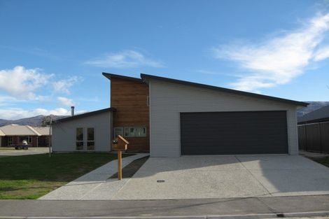 Photo of property in 28 Sunhaven Cove, Cromwell, 9310