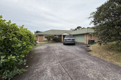 Photo of property in 6 Conacher Close, East Tamaki Heights, Auckland, 2016