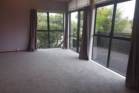 Photo of property in 3 Naviti Place, Browns Bay, Auckland, 0630