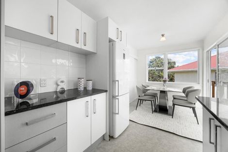 Photo of property in 29 Cardiff Road, Pakuranga, Auckland, 2010