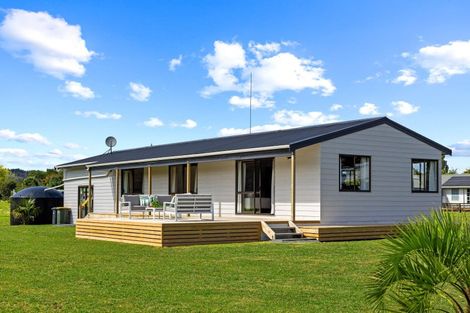 Photo of property in 966 Kahikatea Flat Road, Waitoki, Kaukapakapa, 0871