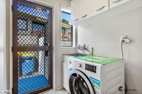 Photo of property in 2/134 Spinella Drive, Bayview, Auckland, 0629