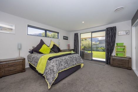 Photo of property in 11 Teal Place, Lake Hawea, Wanaka, 9382