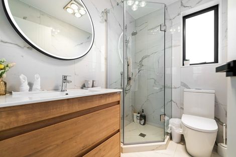 Photo of property in 7c Catalina Crescent, Forrest Hill, Auckland, 0620