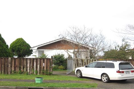Photo of property in 11 Medina Place, Half Moon Bay, Auckland, 2012