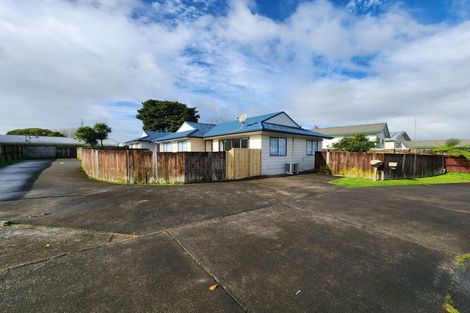 Photo of property in 1/14 Nerissa Place, Randwick Park, Auckland, 2105