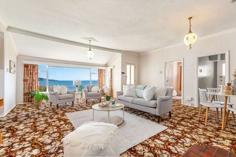 Photo of property in 17 Moana Road, Plimmerton, Porirua, 5026