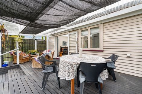 Photo of property in 17 Flyger Street, Kimbolton, 4774