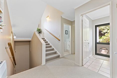 Photo of property in 33 Greenfield Drive, Western Heights, Hamilton, 3200