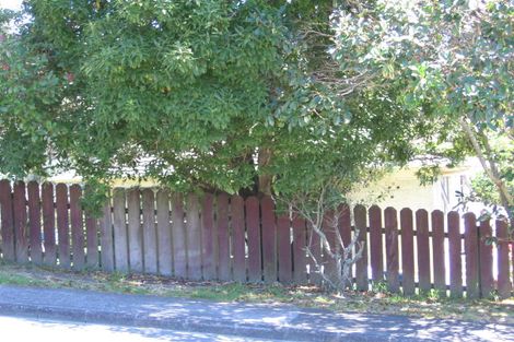 Photo of property in 2/28 Acacia Road, Torbay, Auckland, 0632