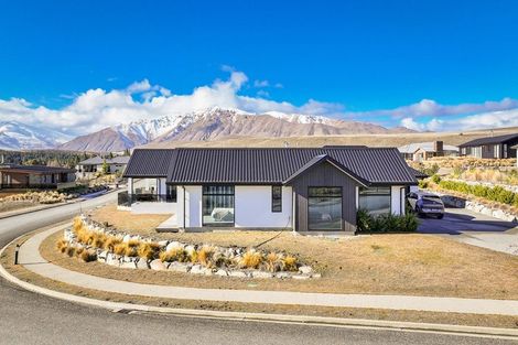 Photo of property in 17 Mistake Drive, Lake Tekapo, 7999