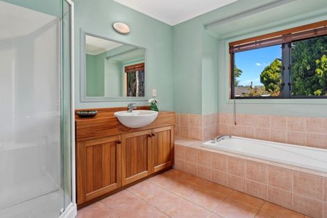 Photo of property in 32 Wallace Road, Hobsonville, Auckland, 0616